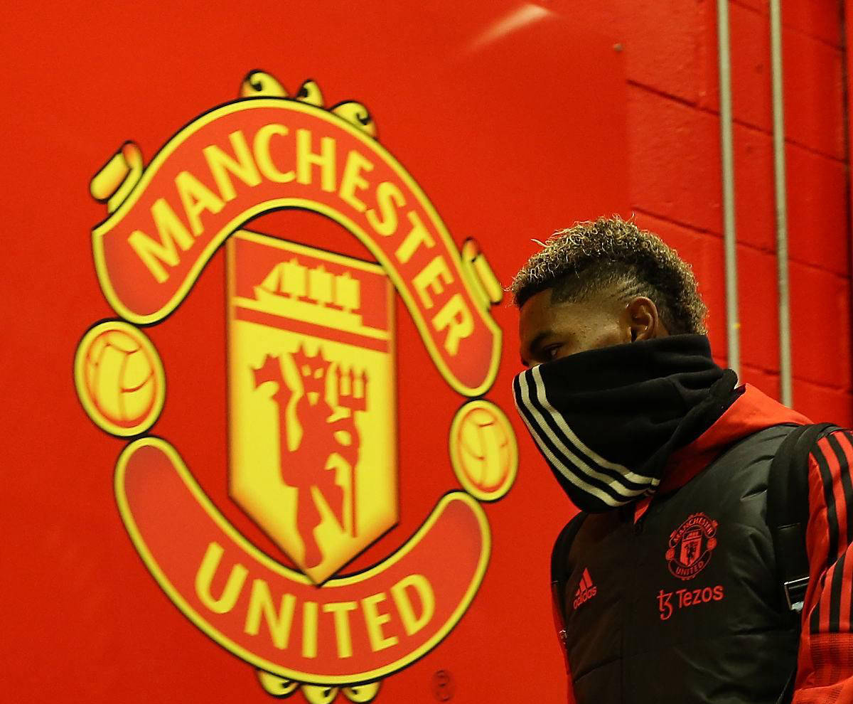 曼联主场大胜，强势表现扭转颓势