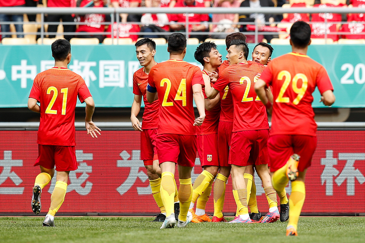 关于中国队势如破竹，足球比赛赛场风云再现的信息