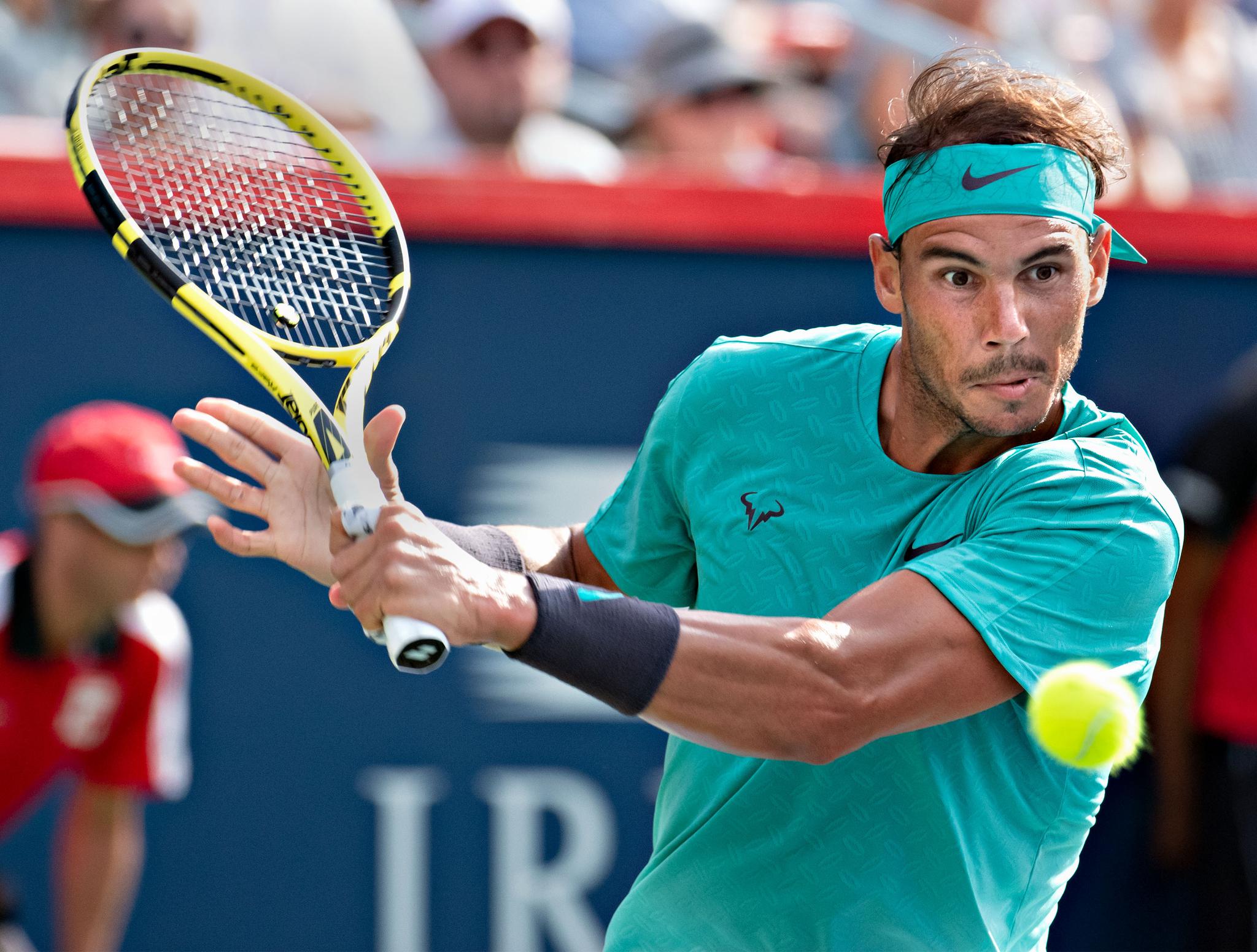 包含世界网球队鏖战西班牙网球队，纳达尔惊艳世界的词条