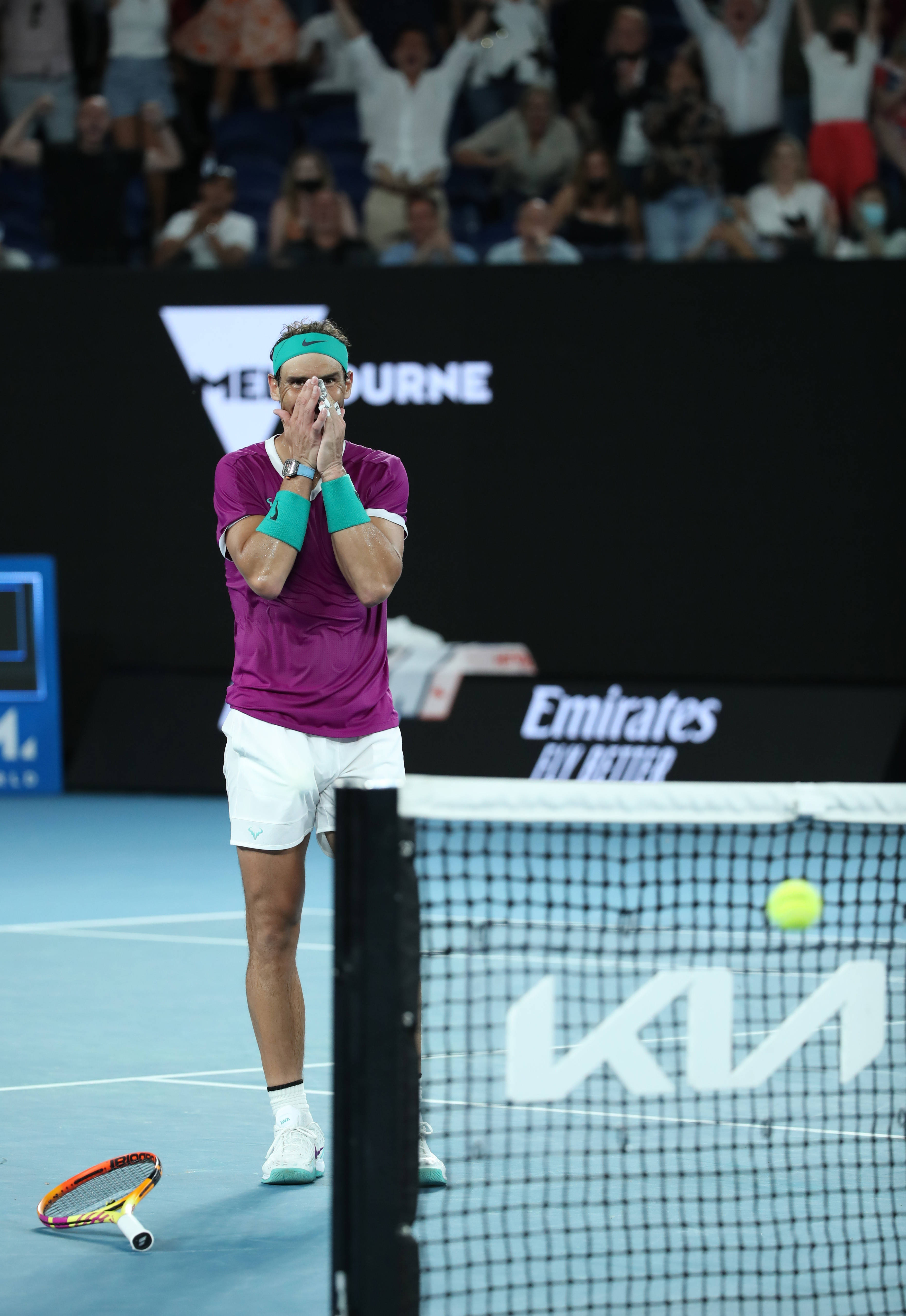 包含世界网球队鏖战西班牙网球队，纳达尔惊艳世界的词条