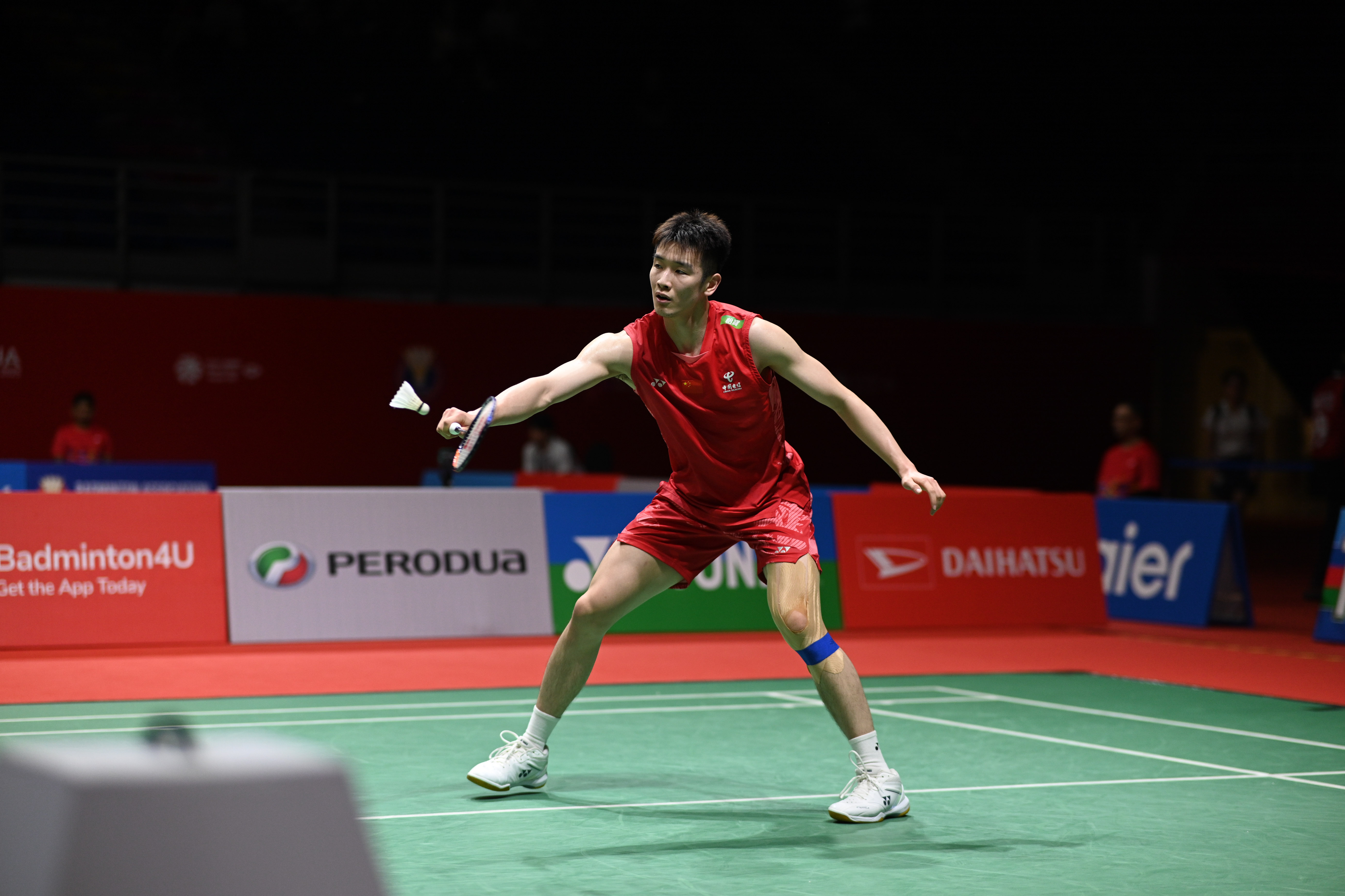 马来西亚羽毛球队力克皇家马德里,Knight拿下关键大龙激烈交锋四强赛,留下经典瞬间的简单介绍 马来西亚羽毛球队力克皇家马德里,Knight拿下关键大龙激烈交锋四强赛,留下经典瞬间的简单介绍