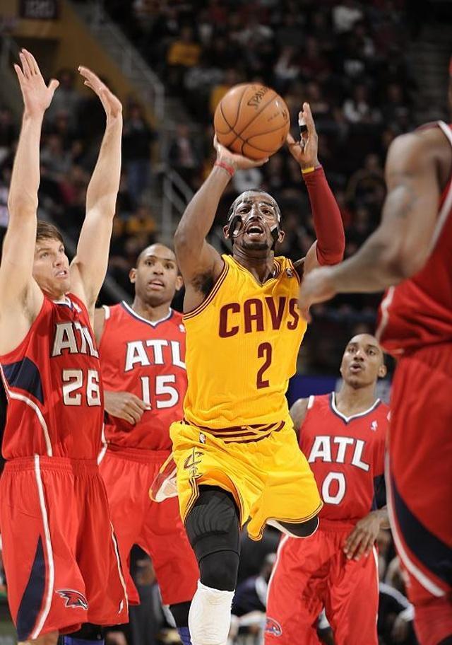 中国男篮强势雄鹿B队,福克斯一己之力扛起全队的简单介绍 中国男篮强势雄鹿B队,福克斯一己之力扛起全队的简单介绍