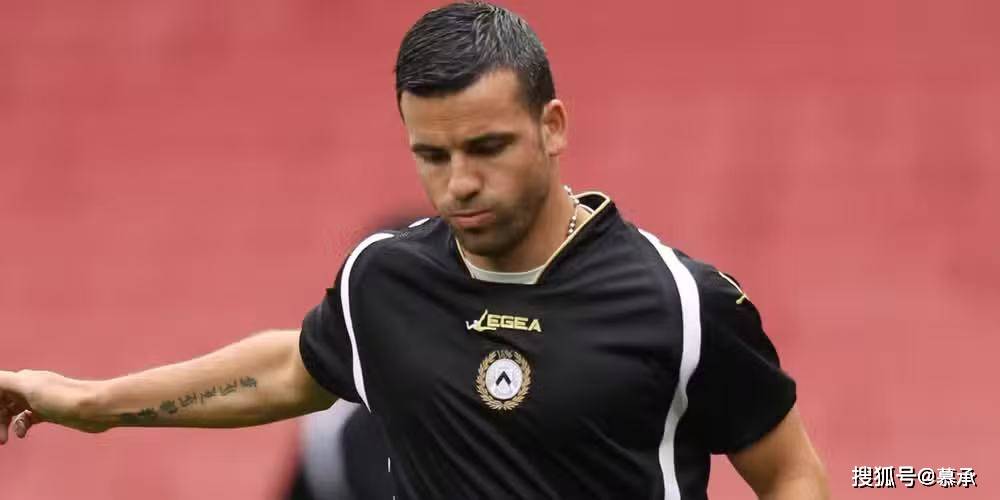 足球选手爆冷获胜,专家预测失准的简单介绍 足球选手爆冷获胜,专家预测失准的简单介绍